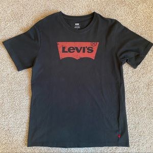 Levi’s Black Logo Tee